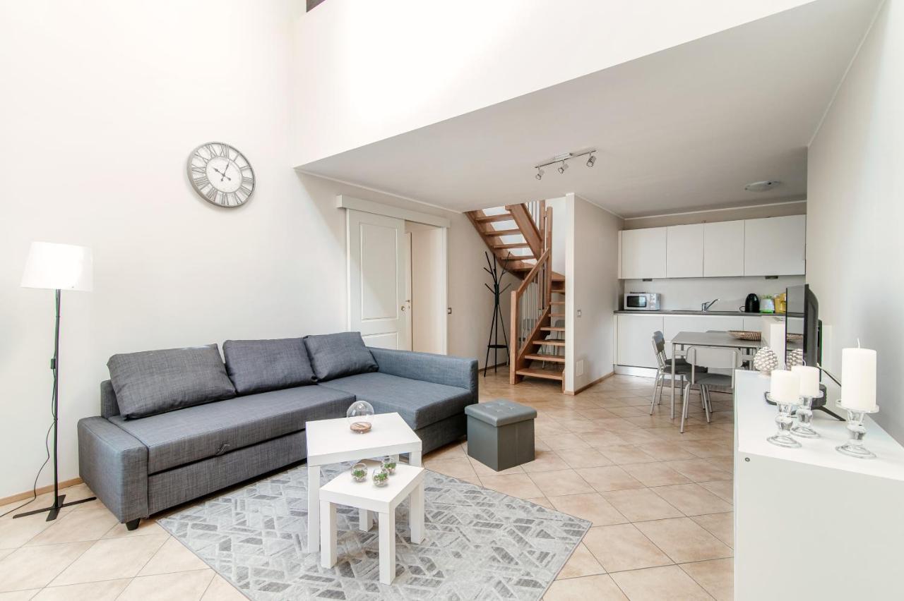 Ferienwohnung Sky Attic 72 - The House Of Travelers Como Exterior foto